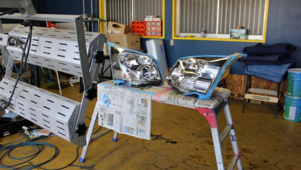 トヨタアルファードヘッドライトクリア修復塗装　広島市個人様